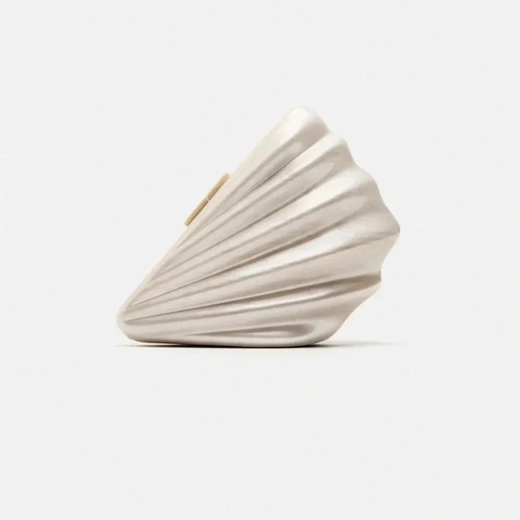 NWT Zara Pearl Box Bag Crossbody Clutch Gold Chain 6047/210 - Picture 15 of 17